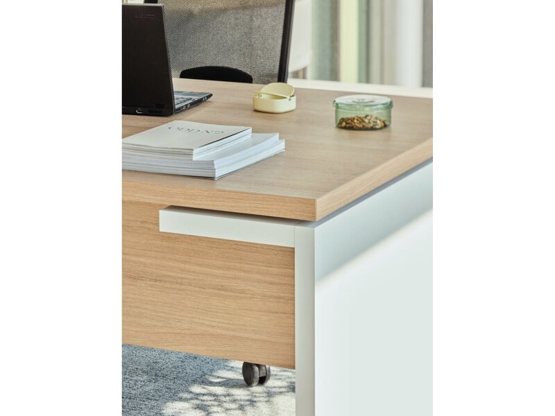 Bureau de direction MDD Mito avec caisson – Design italien élégant et fonctionnel signé Simone Bernocchi | Brand New Office