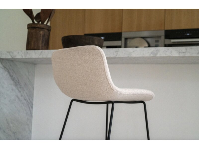 Lounge Grande barkruk – Design barkruk met ergonomische zitting en stalen onderstel