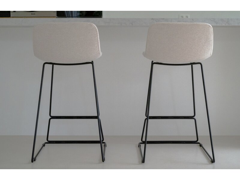 Lounge Grande barkruk – Design barkruk met ergonomische zitting en stalen onderstel