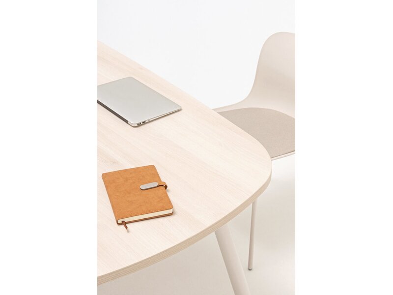 Table de réunion Echo – Table de conférence modulaire design avec options de gestion des câbles et différents formats