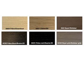 Narbutas Air executive bureau in fineerhout – Design directiebureau met geïntegreerd kabelbeheer en zwevend effect