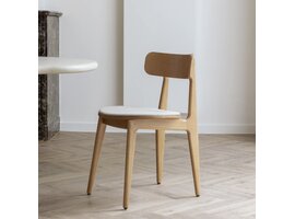 BNO Celeste stoel in beukenhout – elegante designstoel in naturel of bruin