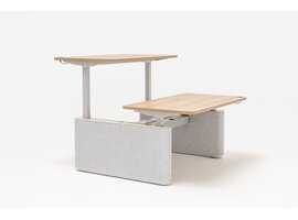 MDD Ogi Drive elektrisch verstelbaar zit-sta benchbureau met PET-viltpanelen – ergonomische en akoestische duo-werkplek