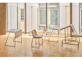 MDD Loop stapelbaar trainingsbureau met PET-vilt frontpaneel – flexibel bureau voor training en onderwijs