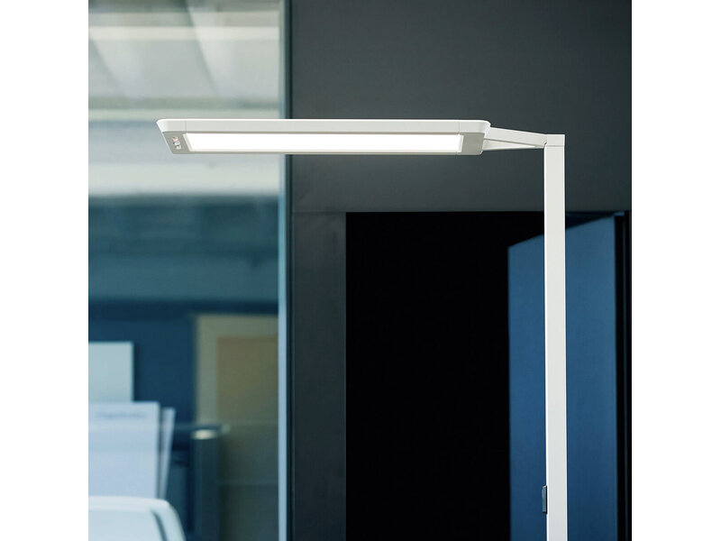 Yara.single app-gestuurde LED kantoor vloerlamp – ergonomisch licht met PIR sensor en Bluetooth