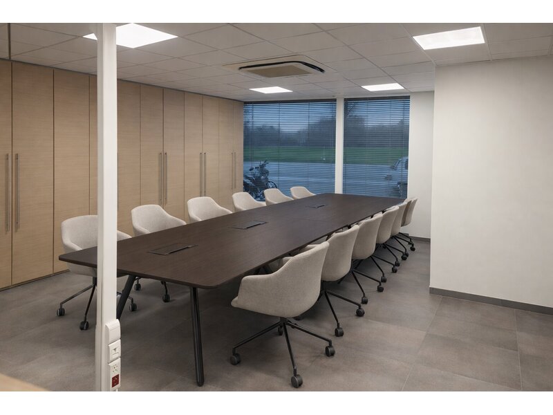 MDD Ultra HomeOffice ergonomische stoel op wielen met design zit en stoffering naar keuze