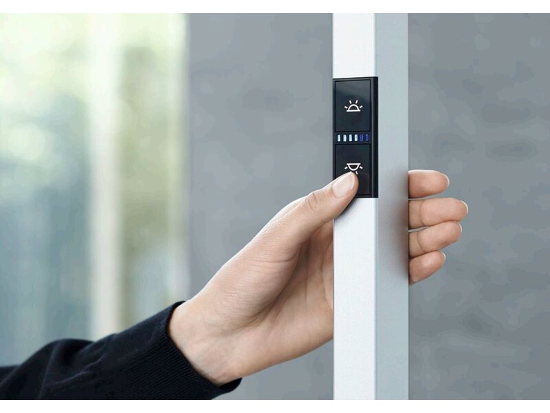 Waldmann LAVIGO lampadaire LED 102W 14050 lm – éclairage professionnel de bureau