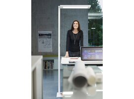 Waldmann LAVIGO lampadaire LED 102W 14050 lm – éclairage professionnel de bureau