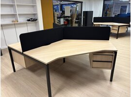 Narbutas Nova design bureau 3 plaatsen Nova design bureau 3 plaatsen