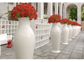 Misses Flower Power vase