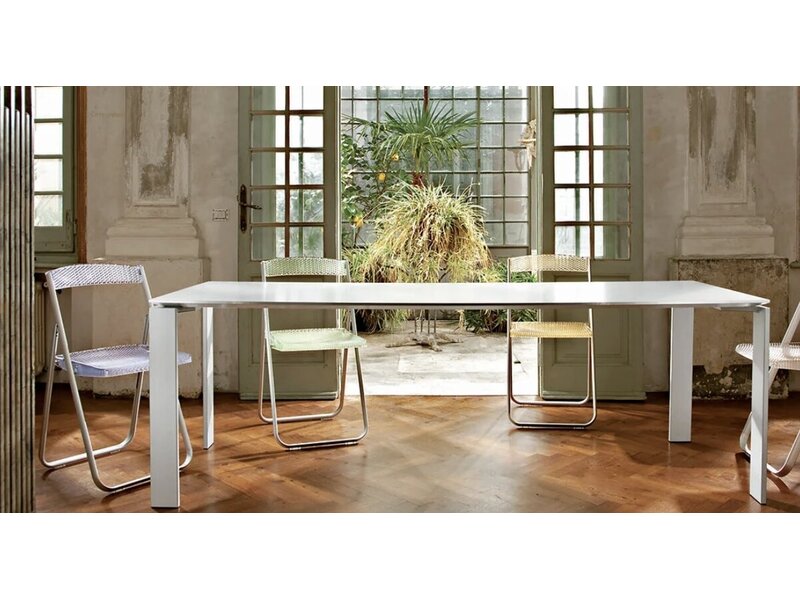 Four table vergadertafel