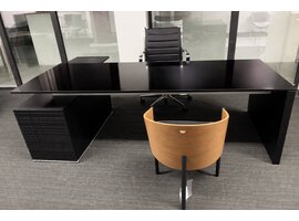 Ultom Modi bureau met ladeblok – directiebureau design