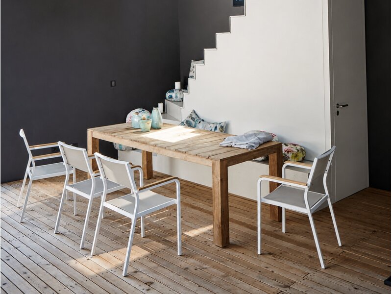 Table Jan Kurtz Stage en teck recyclé – grande table design pour intérieur et extérieur