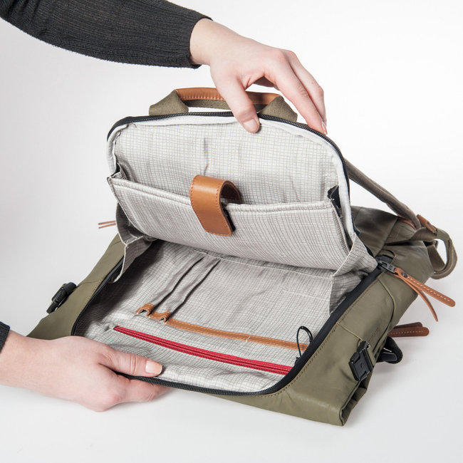 Aunts & Uncles 'Tokio' Fallen Rock- 10207-9