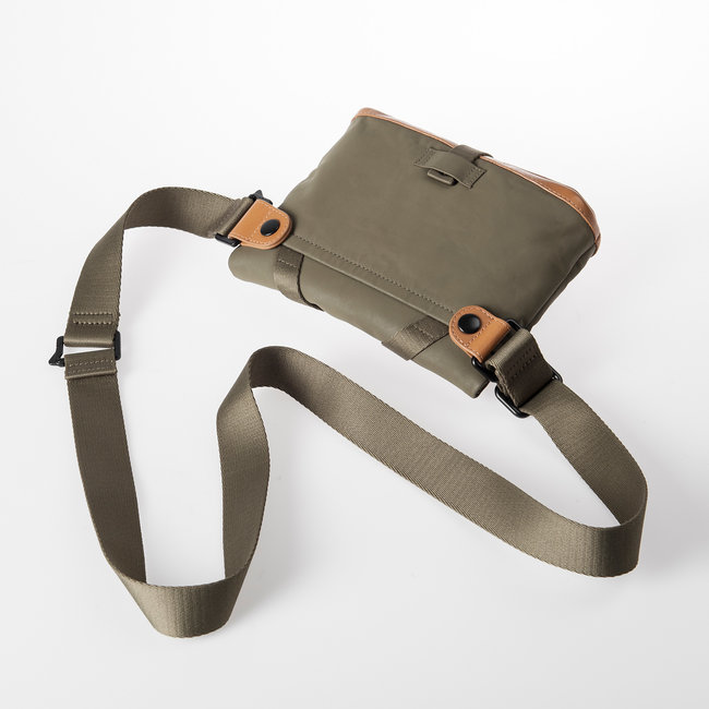 Aunts & Uncles Heuptas/Crossbody 'Tsu' Fallen Rock
