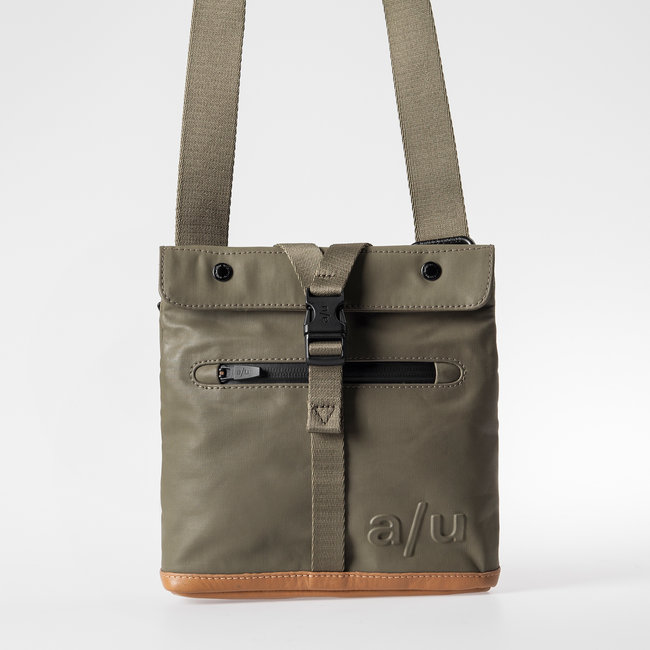 Aunts & Uncles Heuptas/Crossbody 'Tsu' Fallen Rock