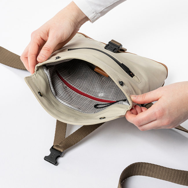 Aunts & Uncles 'Tsu' dust- 10227-24