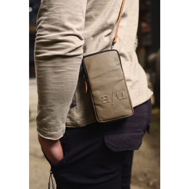 Aunts & Uncles 'Uji' Tapir  - 10225-5