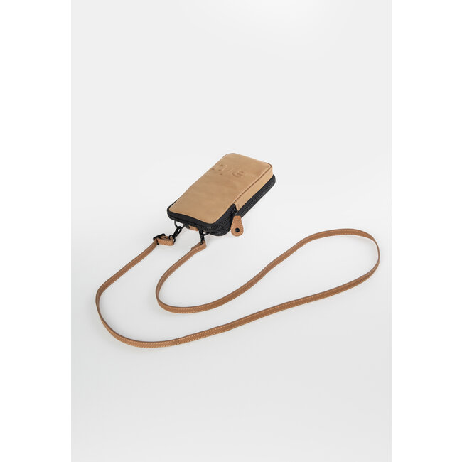 Aunts & Uncles 'Uji' Tapir  - 10225-5