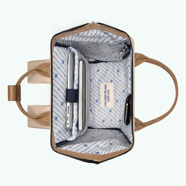 Cabaia Adventurer L - Kuala Lumpur