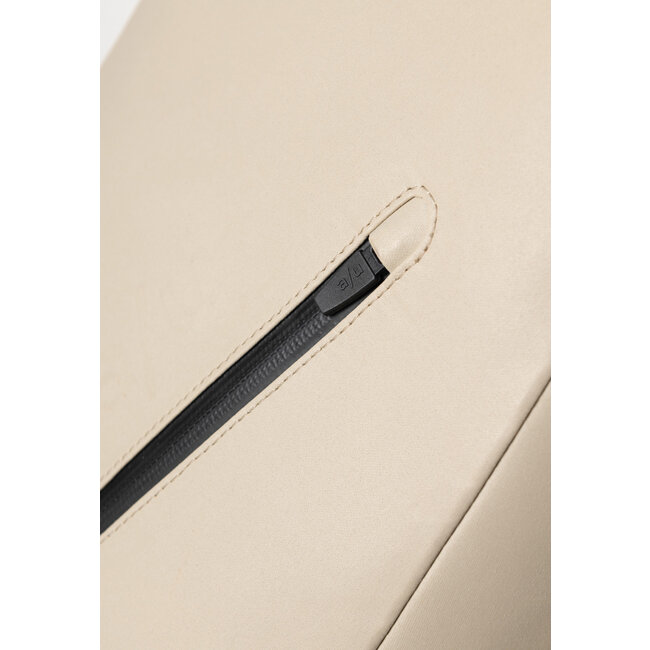 Aunts & Uncles 'Kumotsu RE' Dust - 10410-24