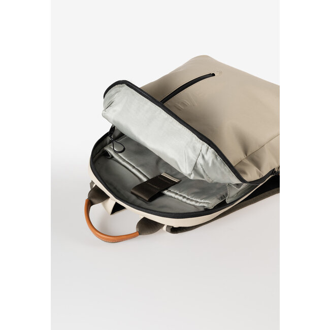 Aunts & Uncles 'Kumotsu RE' Dust - 10410-24