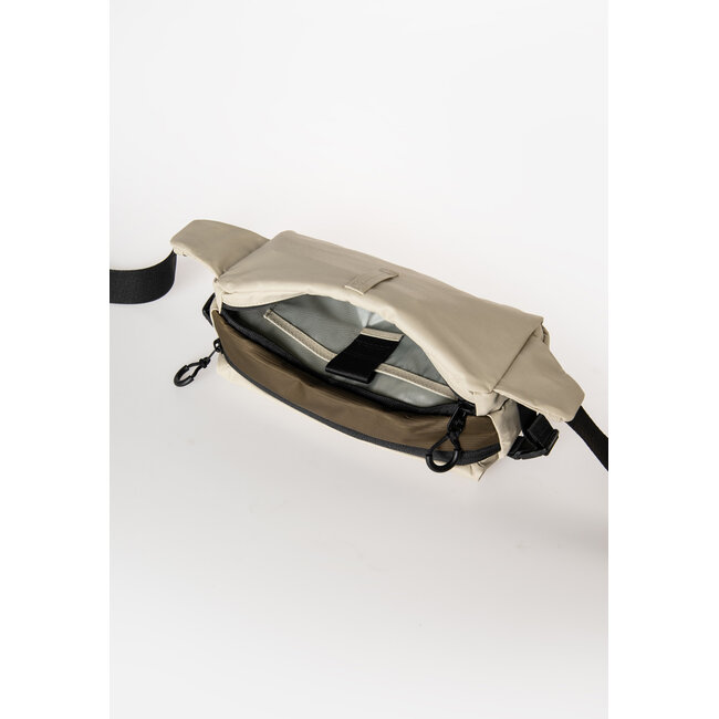 Aunts & Uncles 'Ishikari RE' Dust - 10404-24