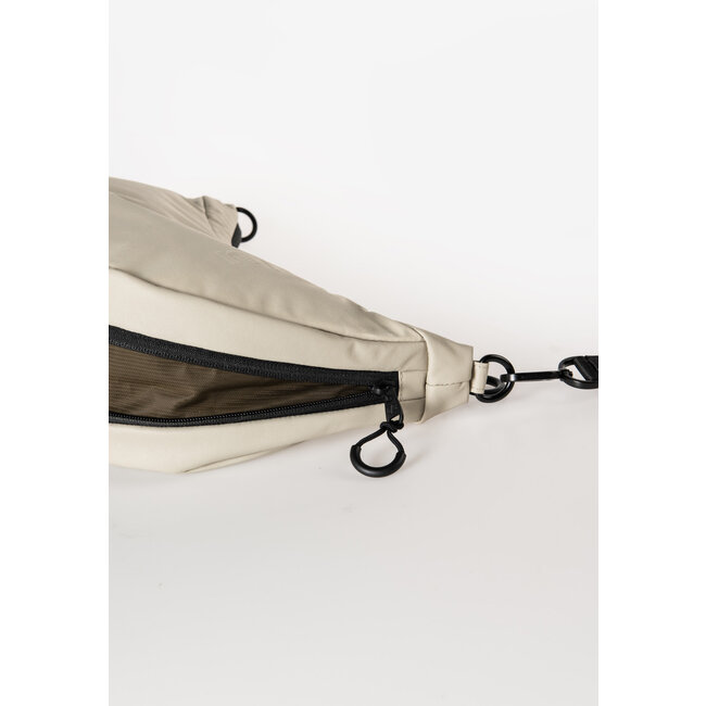 Aunts & Uncles 'Yoshii RE' Dust - 10407-24