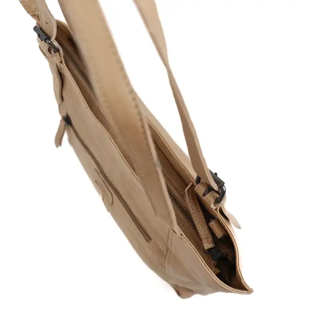 Bear Design 'Yvonne'  Baltic beige - CL 44656, Cow Lavato Collectie