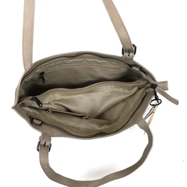 Bear Design 'Yvonne'  Silver Mink - CL 44656, Cow Lavato Collectie