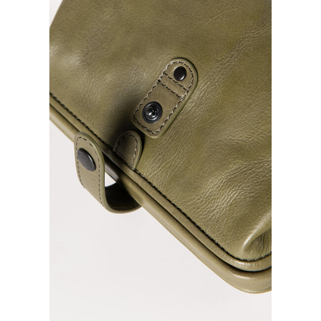 Aunts & Uncles 'Mrs. Eclair' - Olive Branch  - 40267-109