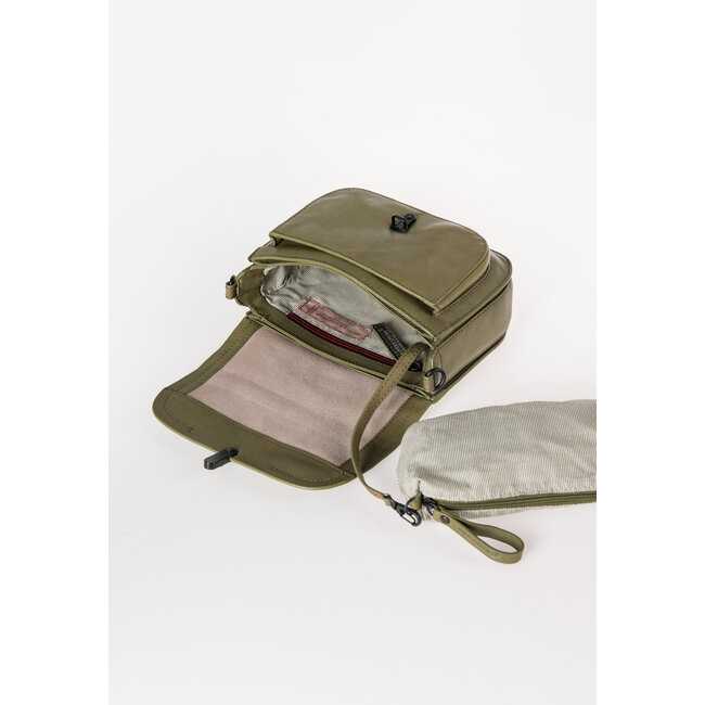 Aunts & Uncles 'Mrs.  Waffle'  Olive Branch- 40479-109