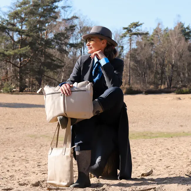 Bear Design 'Binni'  Feather - CP1657, Callisto-Pelle Collectie