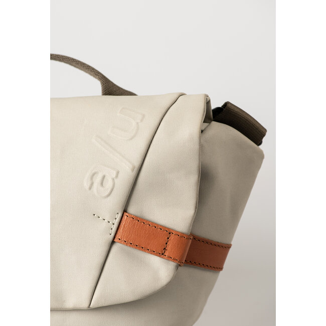 Aunts & Uncles 'Kazo' Dust - 10236-24