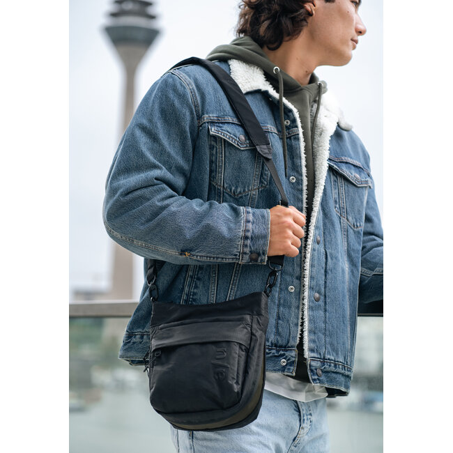 Aunts & Uncles Crossbody 'Yura' Zwart