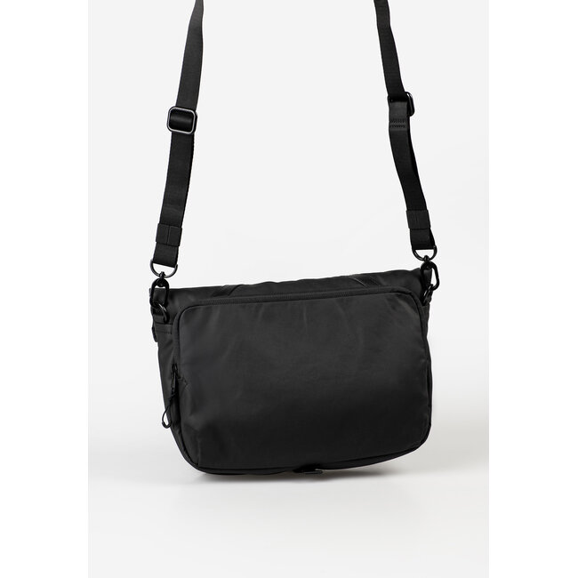 Aunts & Uncles Crossbody/Roltas 'Takahashi' Zwart