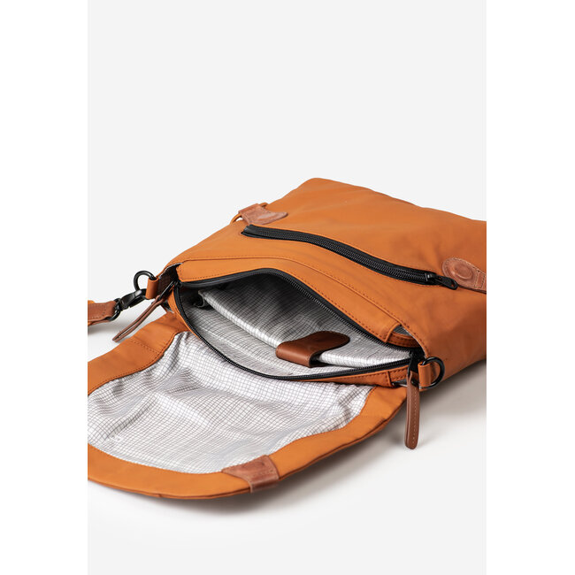 Aunts & Uncles 'Sendai'  Honey Ginger - 10209-21