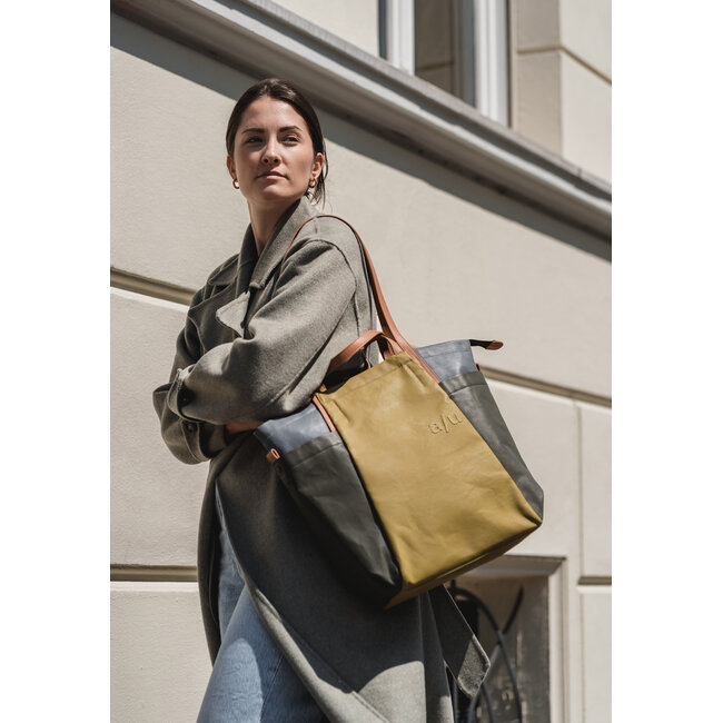 Aunts & Uncles 'Takamatsu' Shopper - Marshland/Loden/Stormy