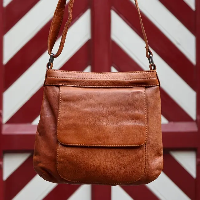 Bear Design 'Merle' Schoudertas met voorvak Cognac -  MJ2034