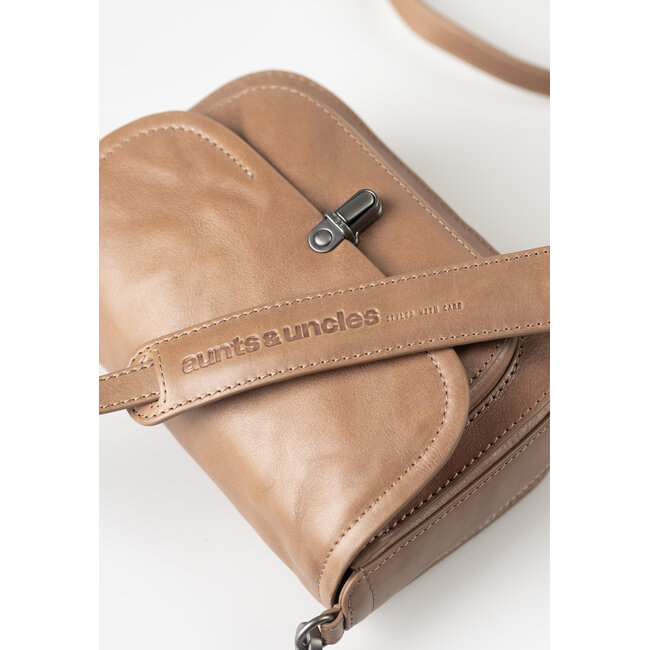 Aunts & Uncles Schoudertas 'Mrs.  Waffle' Iced Coffee