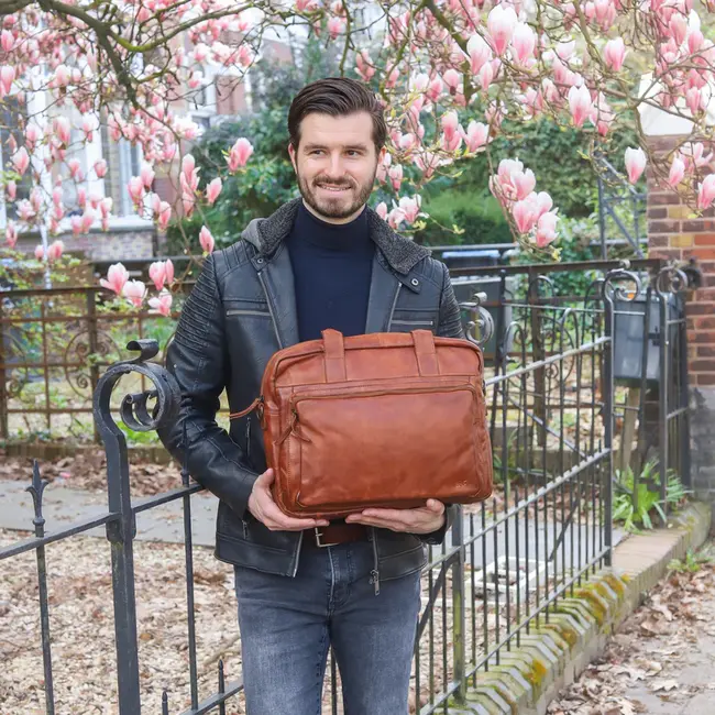 Bear Design  Laptoptas 'Hugo'  Cognac - Cow Lavato Collectie
