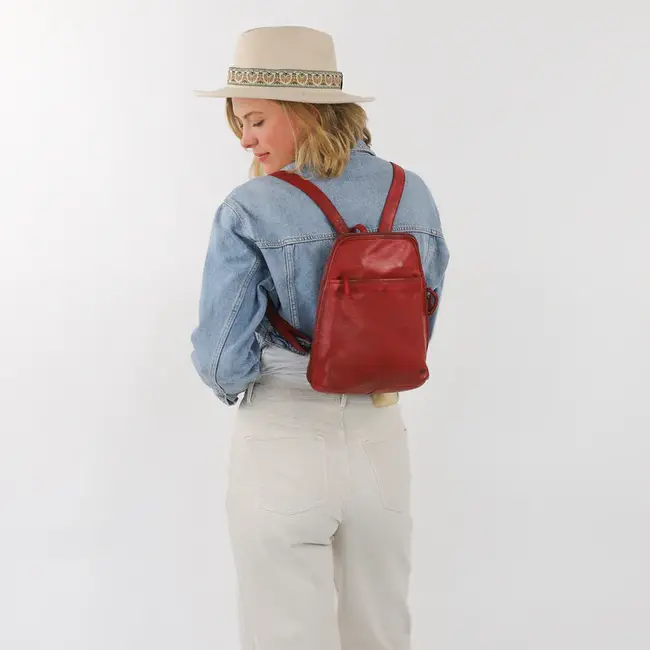 Bear Design Rugzak 'Iris' Rood - Cow Lavato Collectie
