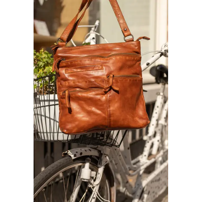 Bear Design Schoudertas 'Yara' Cognac - Cow Lavato Collectie