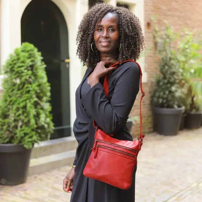 Bear Design  Schoudertas 'Luna' Rood - Cow Lavato Collectie