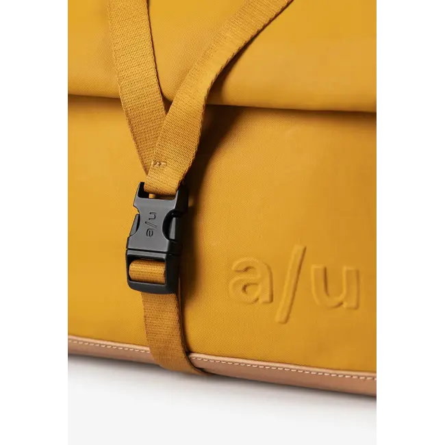 Aunts & Uncles Crossbody 'Yao' Amber