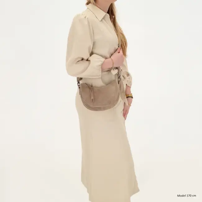 Hide & Stitches Suède Crossbody 'Brazos' Taupe