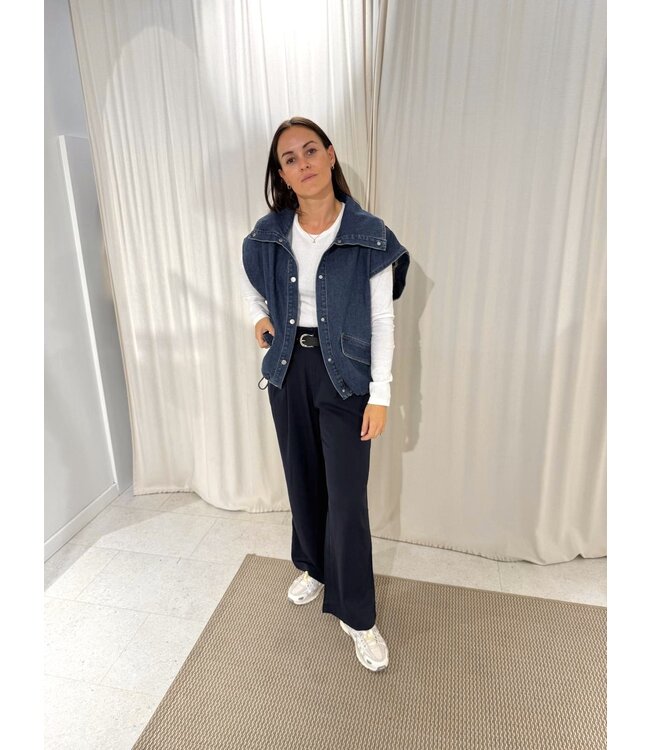 OVERSIZED DENIM GILET