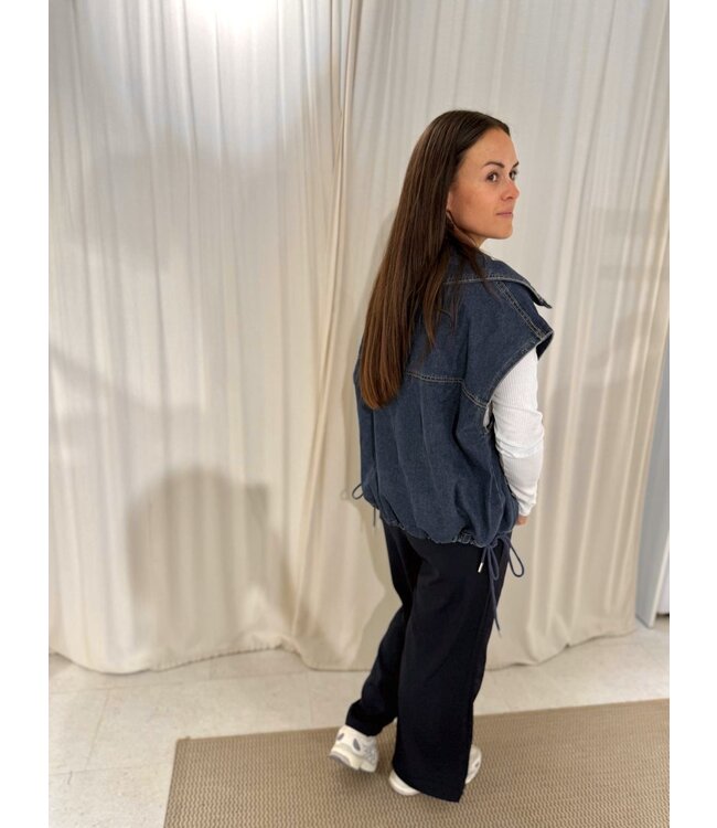 OVERSIZED DENIM GILET