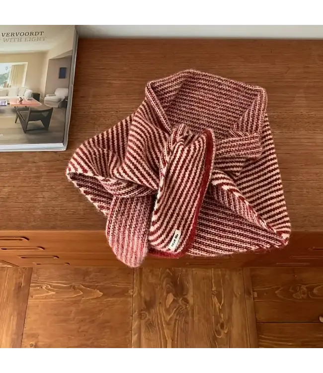 MILA  & ME STRIPE LARGE TRIANGLE SJAAL RED