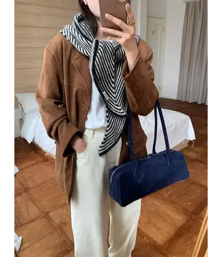 MILA  & ME STRIPE LARGE TRIANGLE SJAAL BLACK